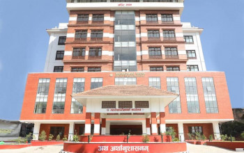 डाक्टर र इञ्जीनियरले नै तिर्दैनन् कर